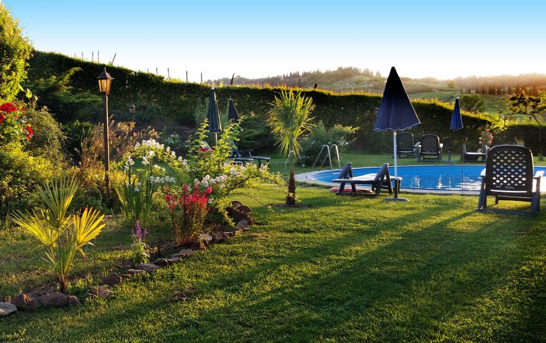 sangimignano pool farmhouse 768x483